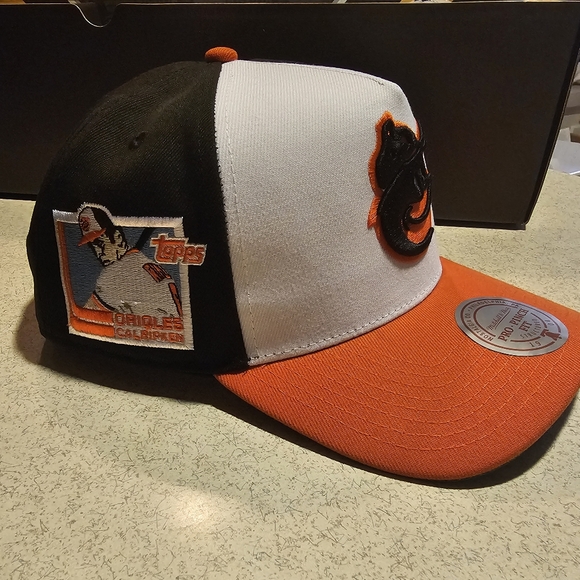 LIDDS X Topps X Mitchell & Ness  EXCLUSIVE SOLD OUT SUPER LIMITED BASEBALL CAPS - Picture 5 of 12